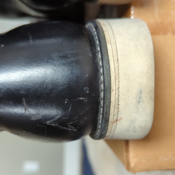 Red Wing 8165 Round Toe Heritage Boots - Picture 13 of 16